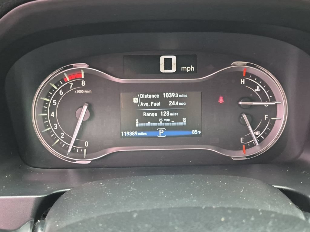 Used 2018 Honda Pilot Touring image 11