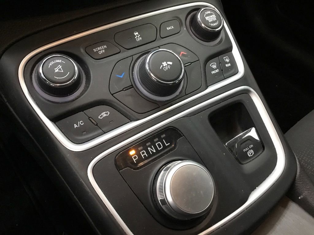 Used 2017 Chrysler 200 LX w/ Touring Convenience Group FWD image 19