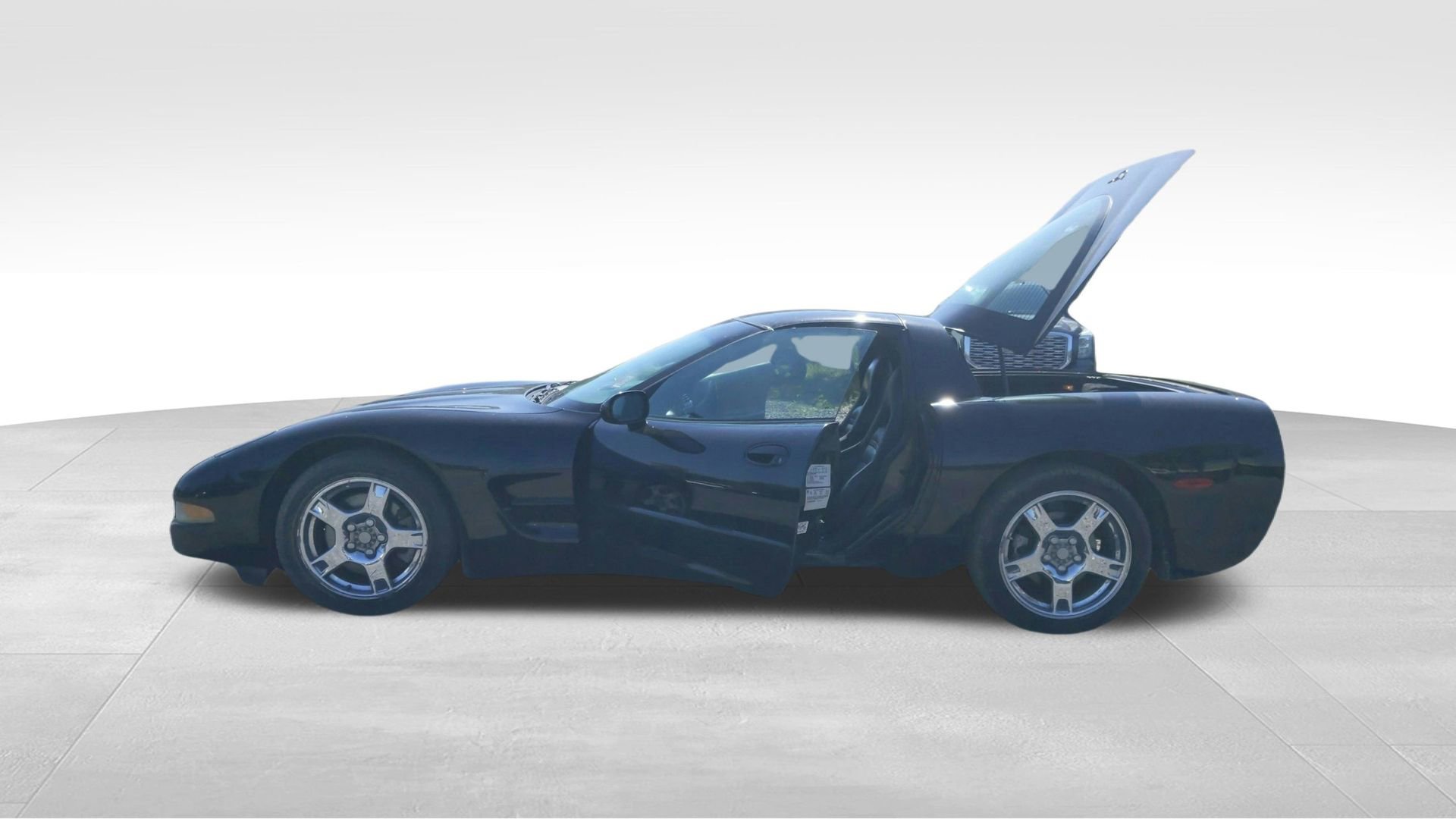 Used 1998 Chevrolet Corvette Coupe w/ Performance Handling Pkg image 12