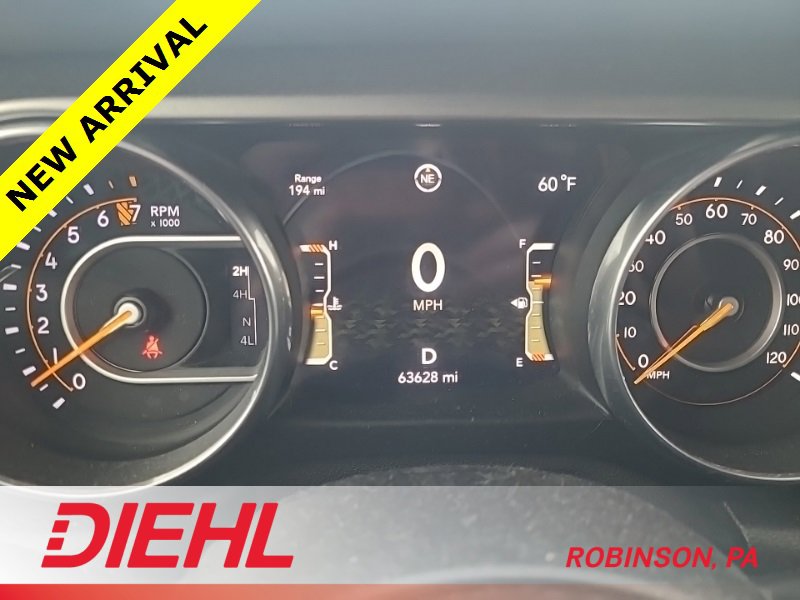 Used 2018 Jeep Wrangler Unlimited Sahara w/ Cold Weather Group image 12