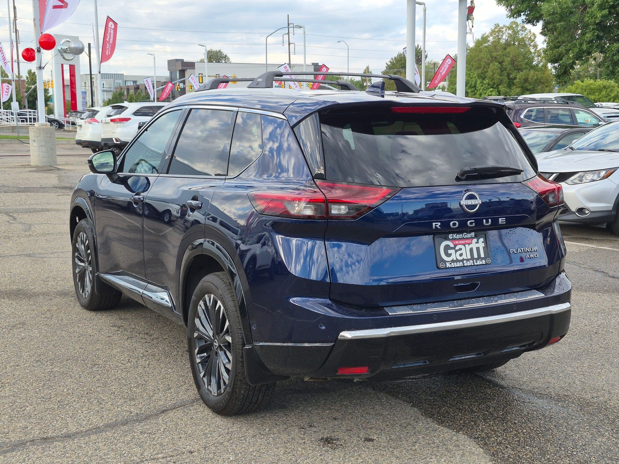 Used 2026 Nissan Rogue Platinum w/ Platinum Premium Package AWD/4WD image 8