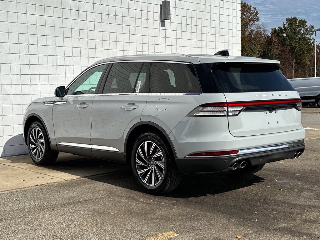New 2027 Lincoln Aviator AWD image 33