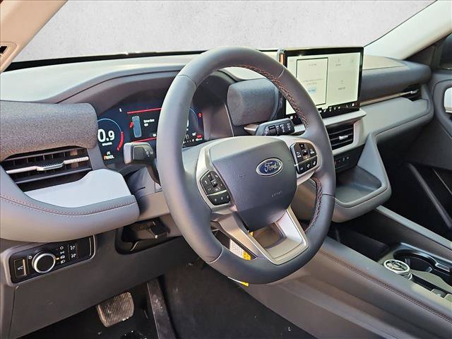 New 2026 Ford Explorer Active RWD image 3
