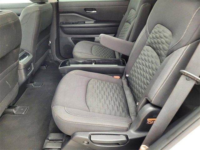 Used 2022 Nissan Pathfinder SV w/ SV Premium Package image 19