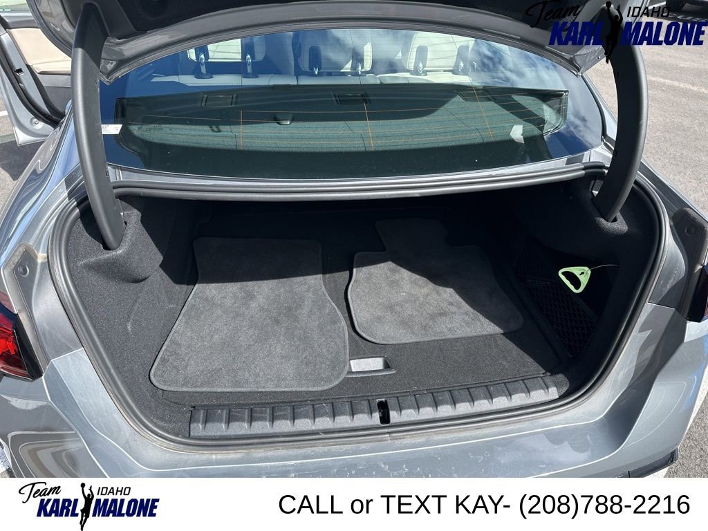 Used 2025 BMW 228i xDrive w/ M Sport Package AWD/4WD image 6