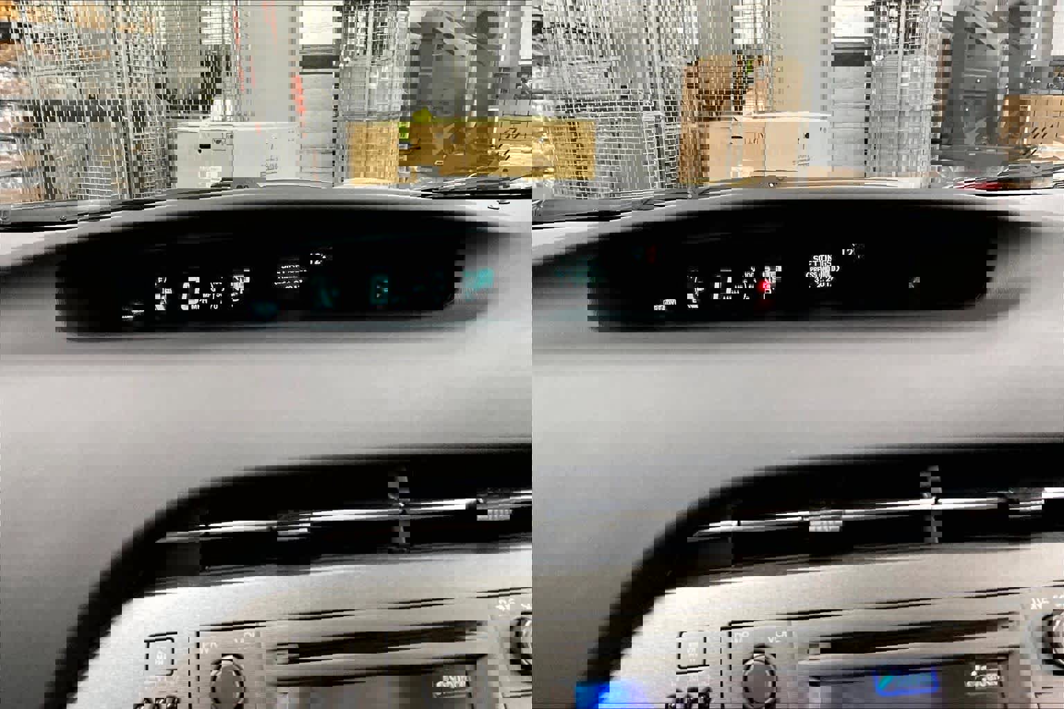 Used 2014 Toyota Prius Two image 25