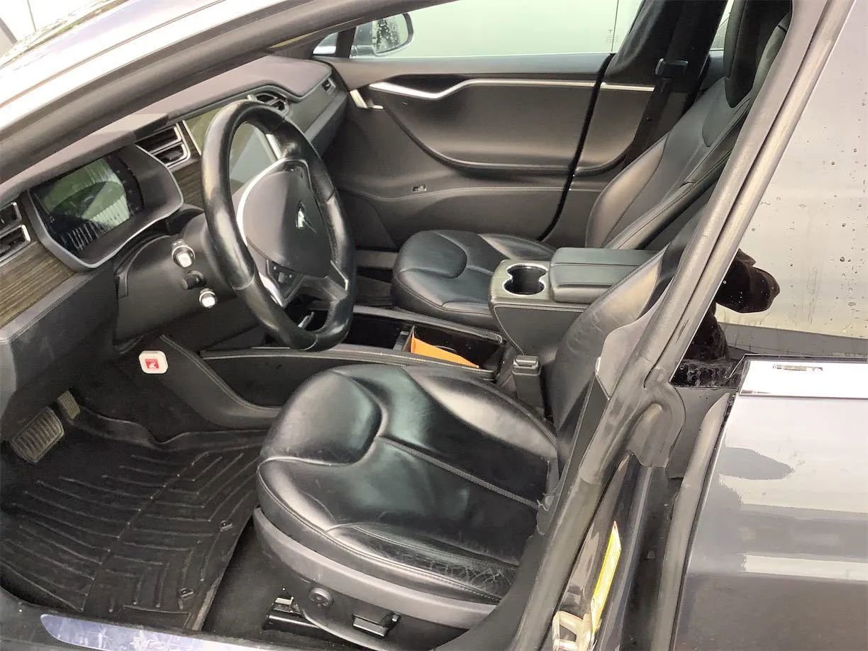 Used 2015 Tesla Model S 85D image 5