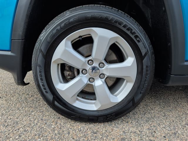 Used 2017 Jeep Compass Latitude image 28