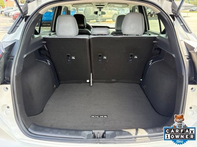 Used 2021 Nissan Kicks SR w/ SR Premium Package FWD image 28