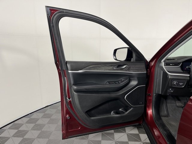 Used 2021 Jeep Grand Cherokee L Limited image 15