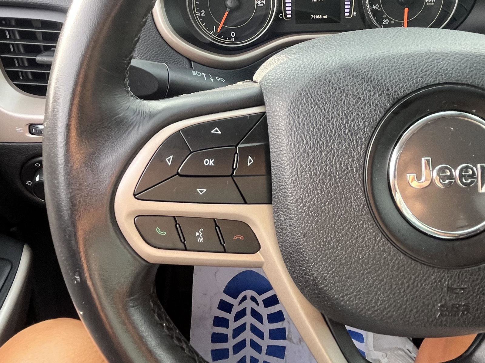 Used 2017 Jeep Cherokee Latitude image 10