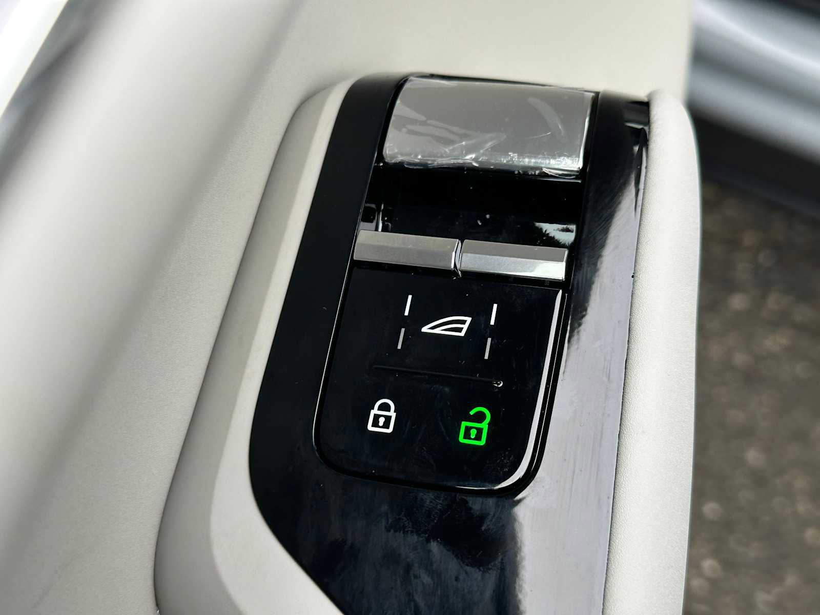 New 2025 Volvo EX90 Ultra image 22