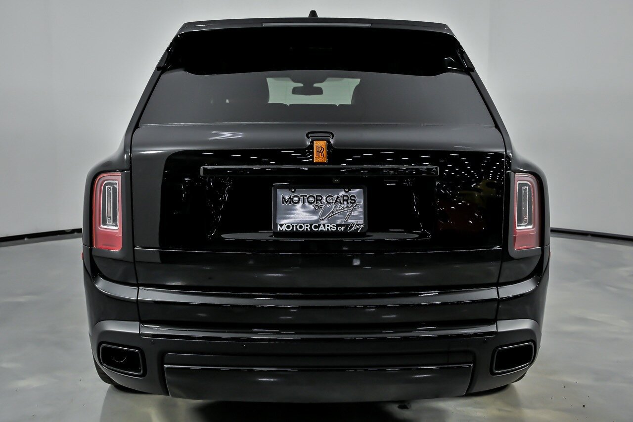 Used 2022 Rolls-Royce Cullinan w/ Dark Exterior Package AWD/4WD image 11