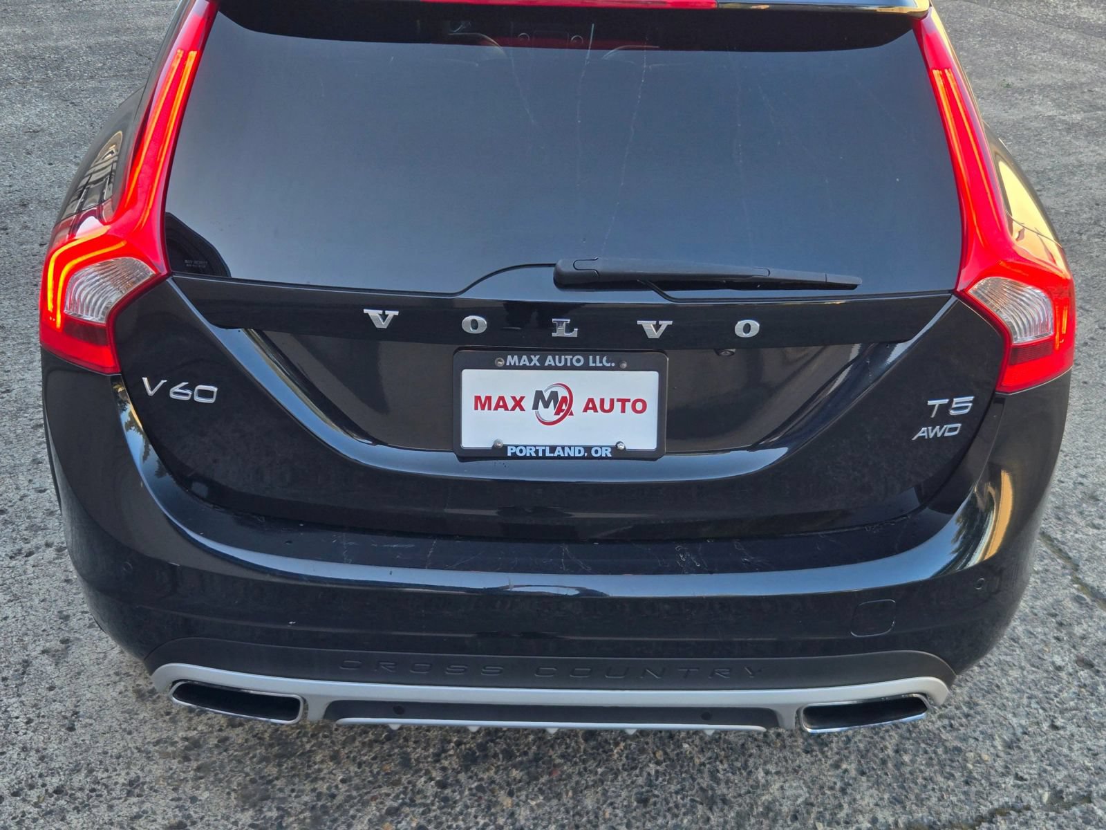 Used 2016 Volvo V60 T5 Cross Country w/ Convenience Package AWD/4WD image 37