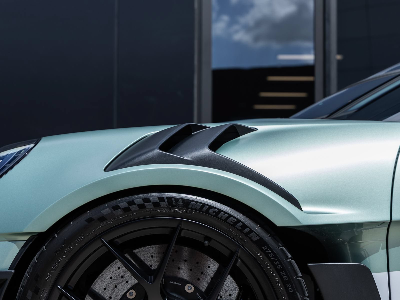 Certified 2024 Porsche 911 GT3 RS RWD image 31