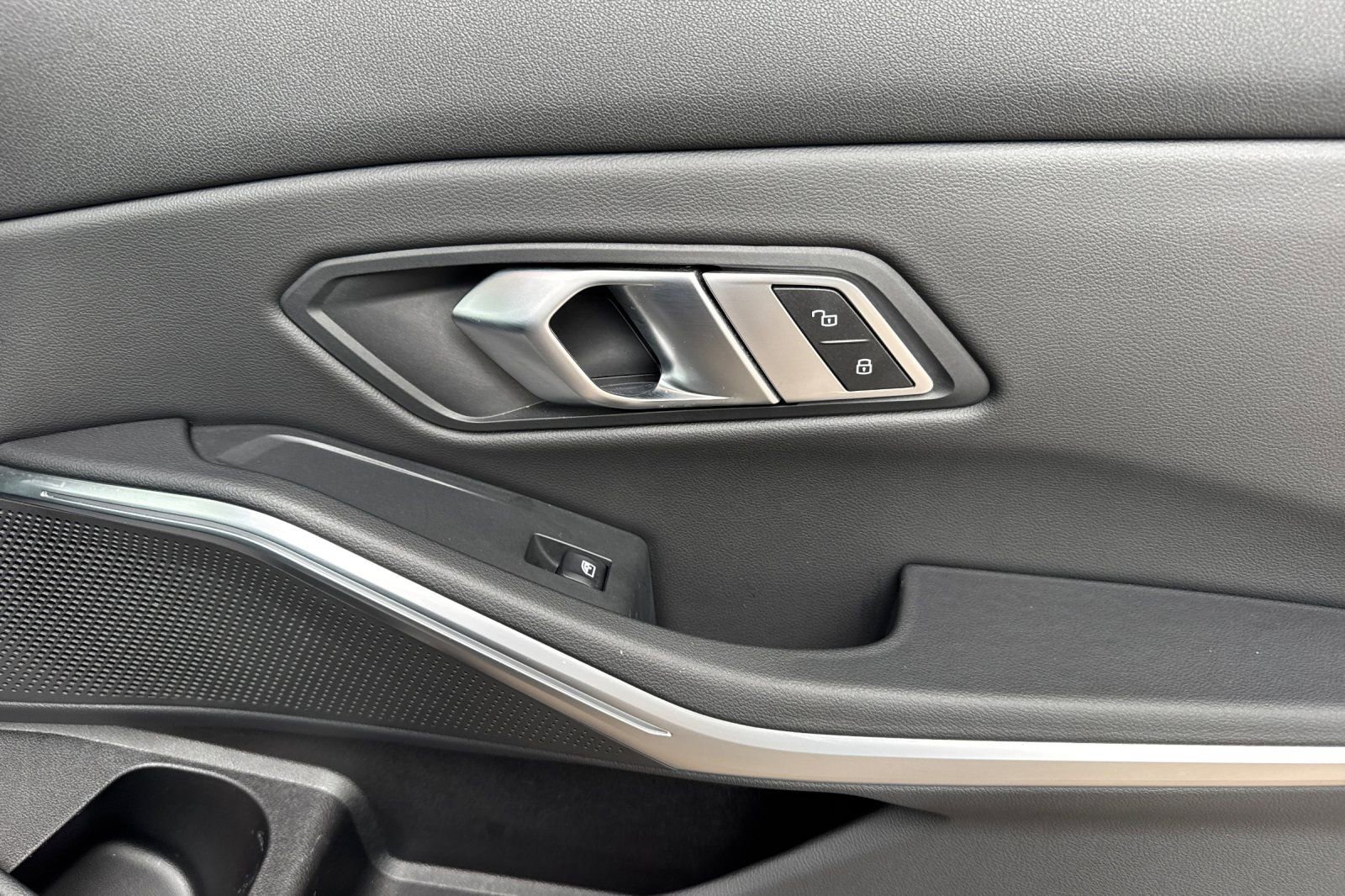 Used 2022 BMW 330i xDrive Sedan w/ Convenience Package image 20