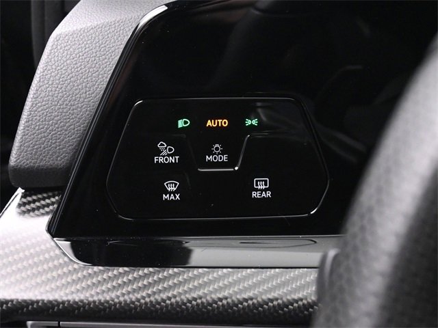 Used 2024 Volkswagen Golf R image 38