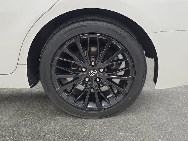 Used 2019 Toyota Camry SE FWD image 30