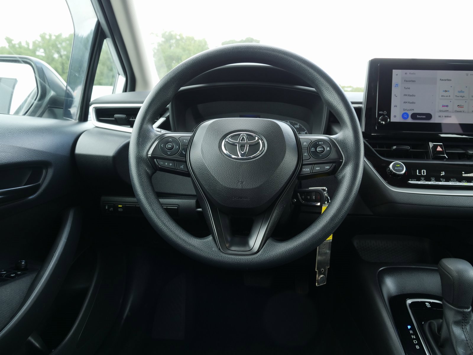 Used 2024 Toyota Corolla LE image 18