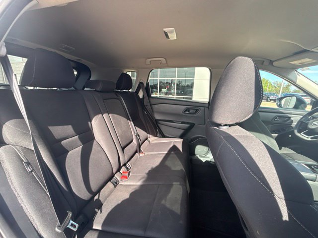 Used 2024 Nissan Rogue S AWD/4WD image 19