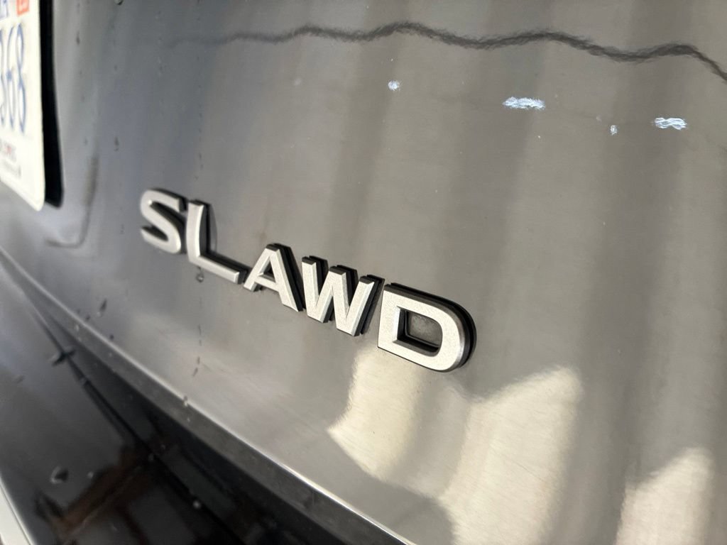 Used 2026 Nissan Rogue SL AWD/4WD image 27