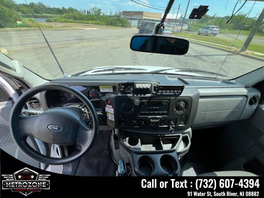 Used 2012 Ford E-350 and Econoline 350 Super Duty w/ PWR Group RWD image 25