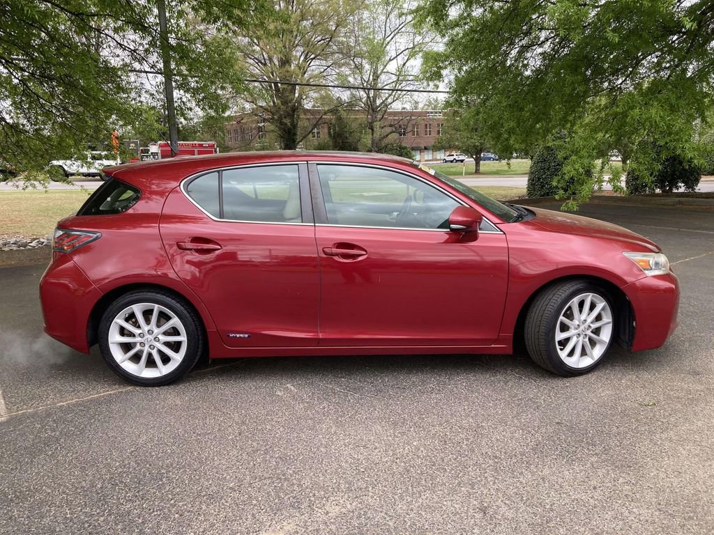 Used 2013 Lexus CT 200h w/ Premium Pkg w/Navigation image 2