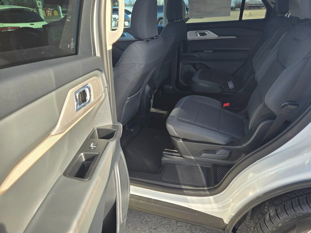 New 2026 Ford Explorer Active image 8