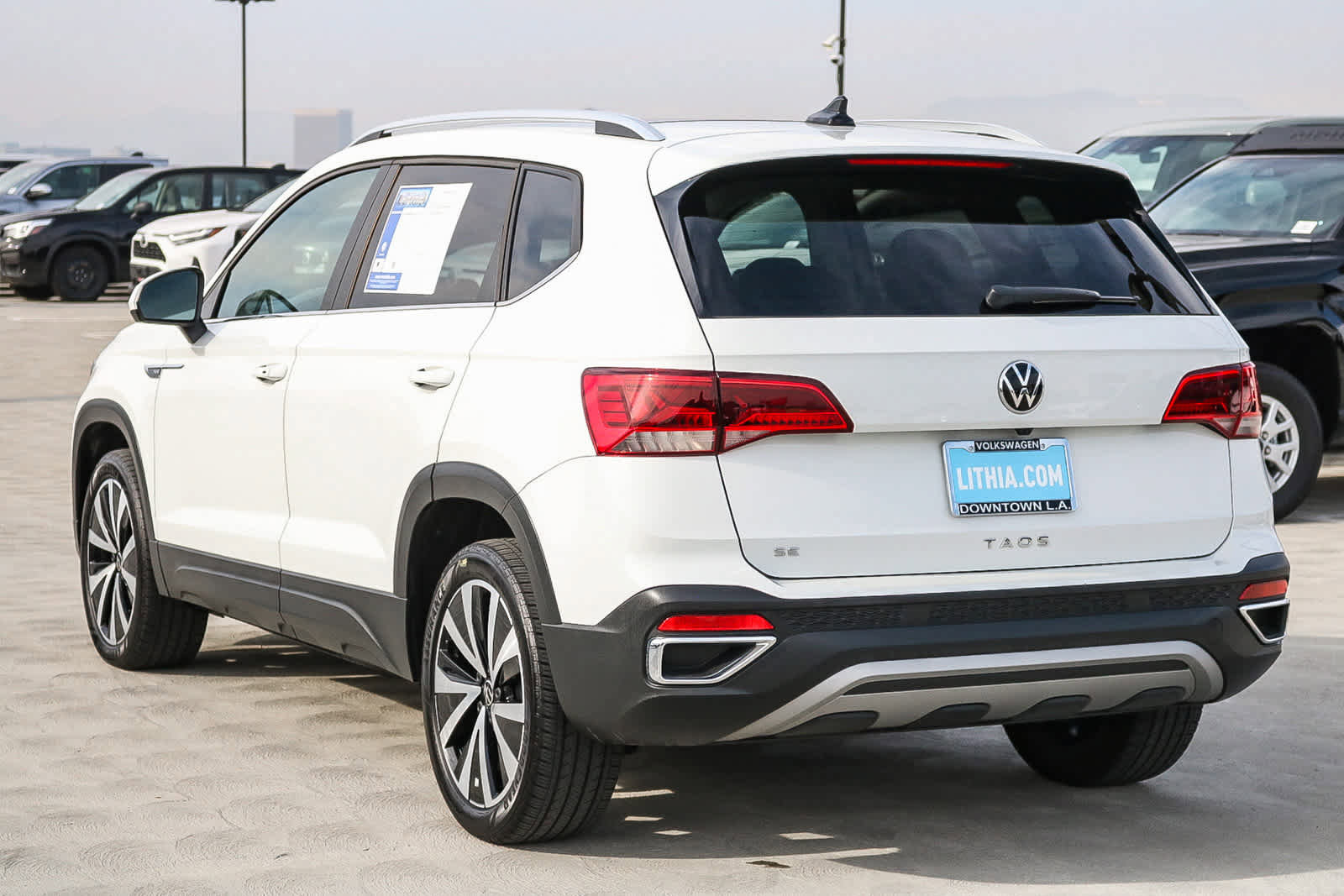 Used 2023 Volkswagen Taos SE image 8