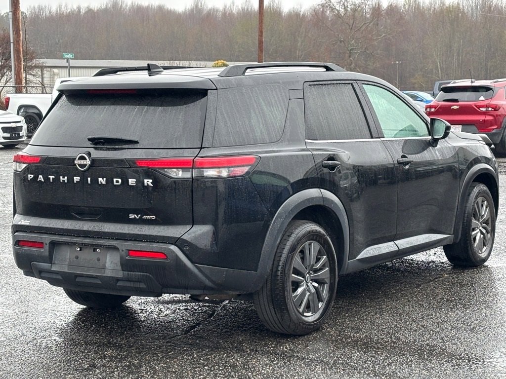 Used 2022 Nissan Pathfinder SV image 6