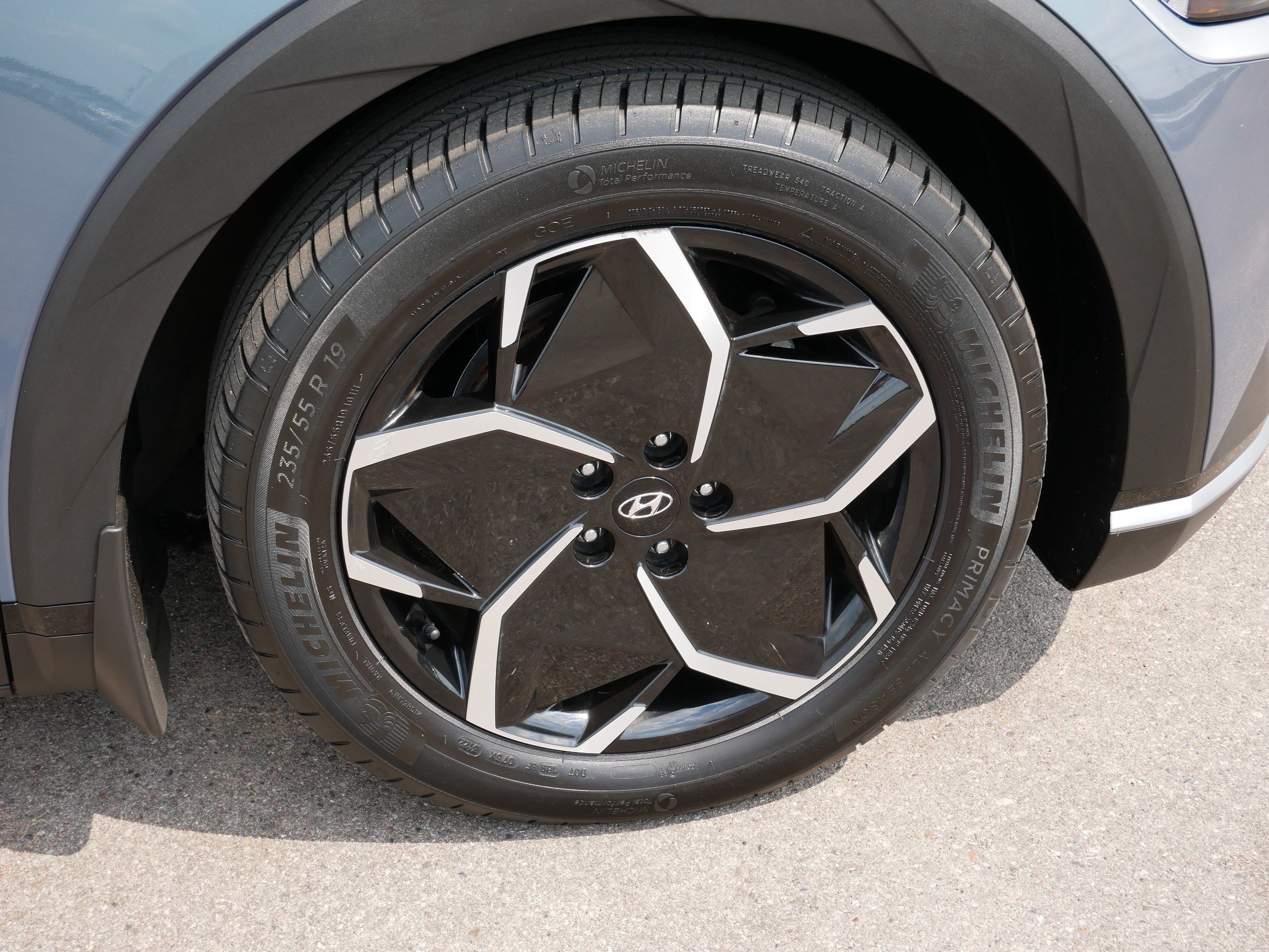 Certified 2023 Hyundai Ioniq 5 SE AWD/4WD image 15