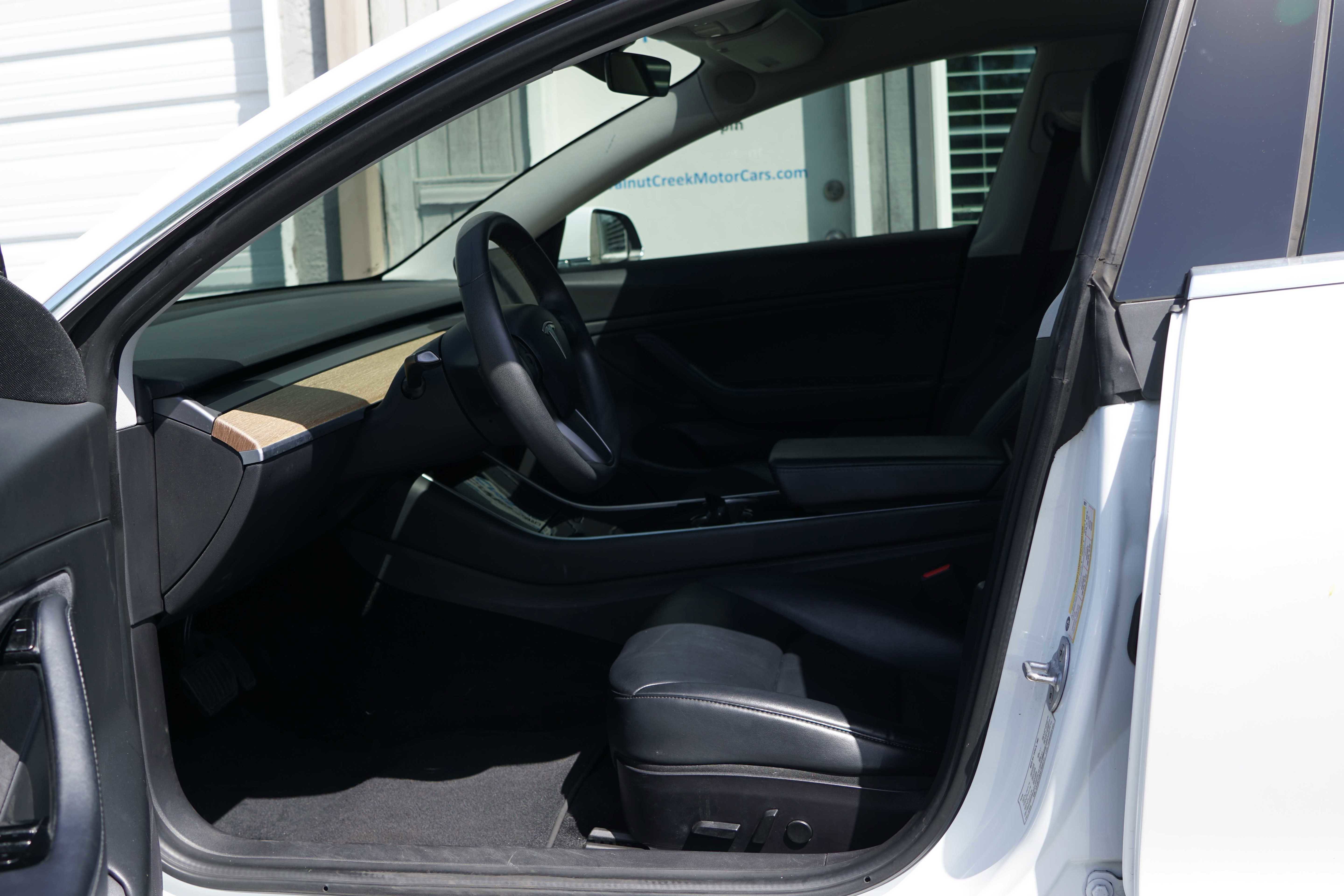 Used 2020 Tesla Model 3 Long Range image 38