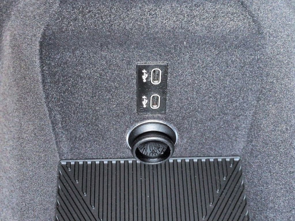 New 2026 BMW 760i xDrive w/ Executive Package AWD/4WD image 23