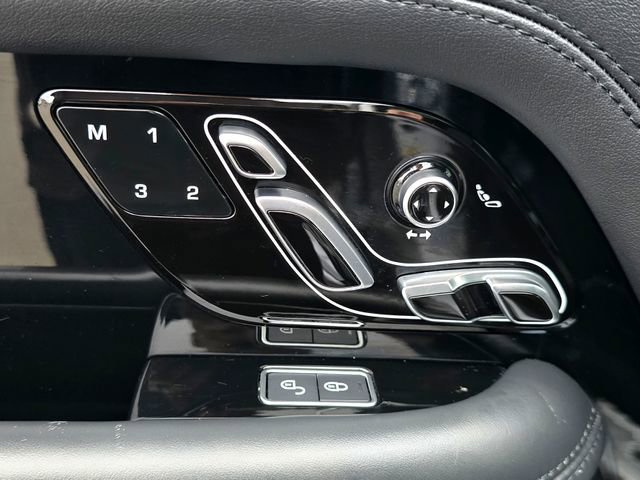 Used 2020 Land Rover Range Rover HSE image 18