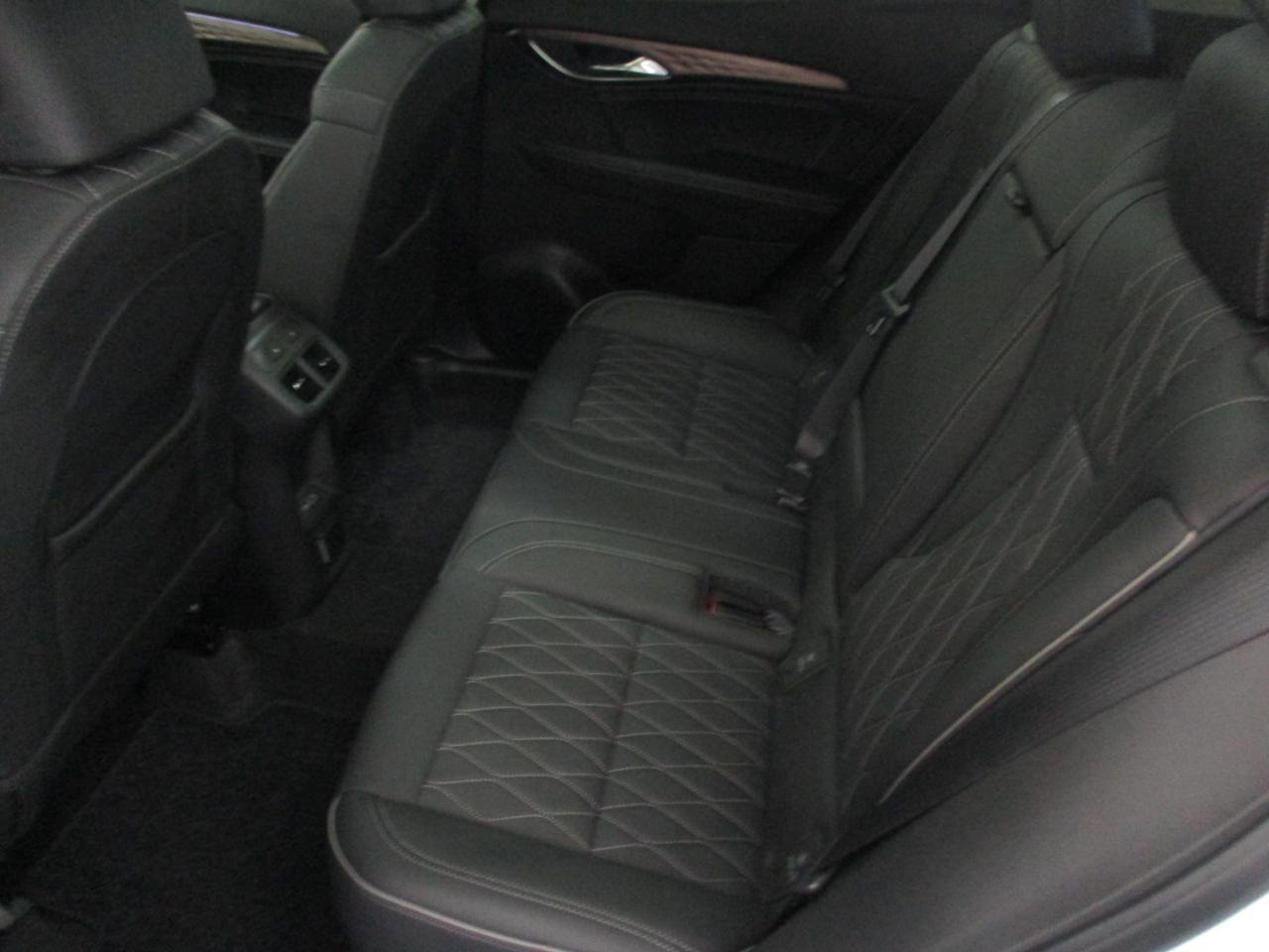 Used 2023 Buick Envision Avenir AWD/4WD image 11