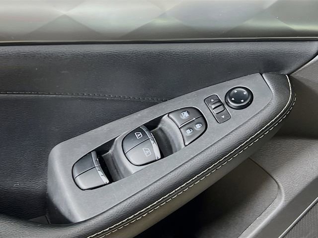 Used 2023 Nissan Maxima SV w/ Floor Mat Group image 9