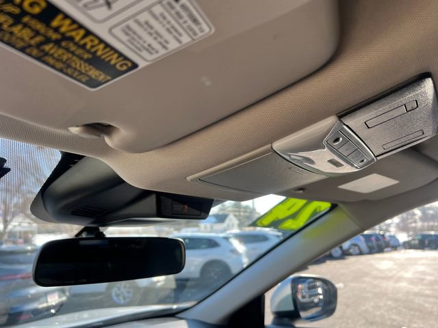 Used 2024 Nissan Rogue SV image 31