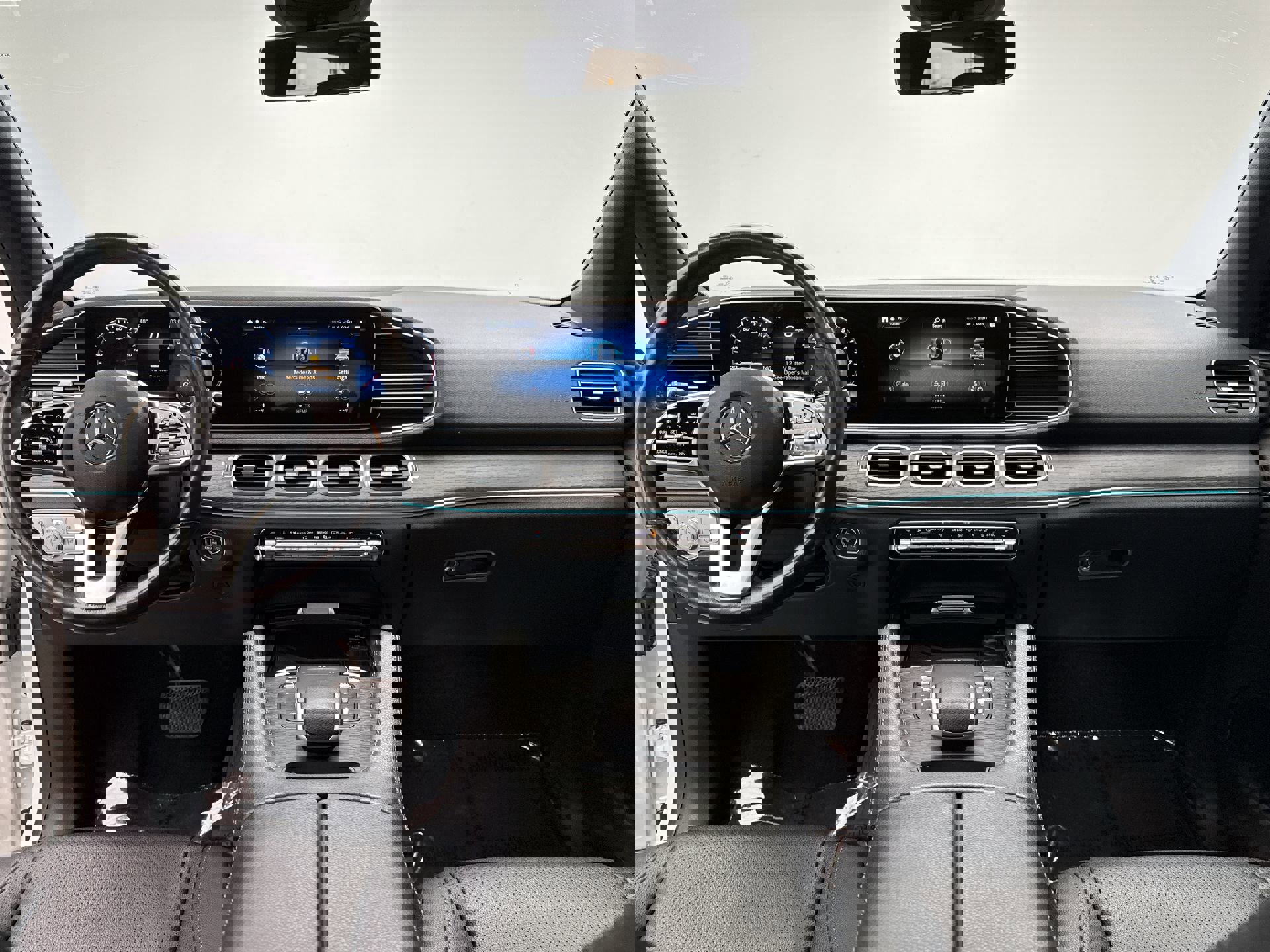 Used 2022 Mercedes-Benz GLE 350 GLE 350 4WD w/ Premium Package image 14