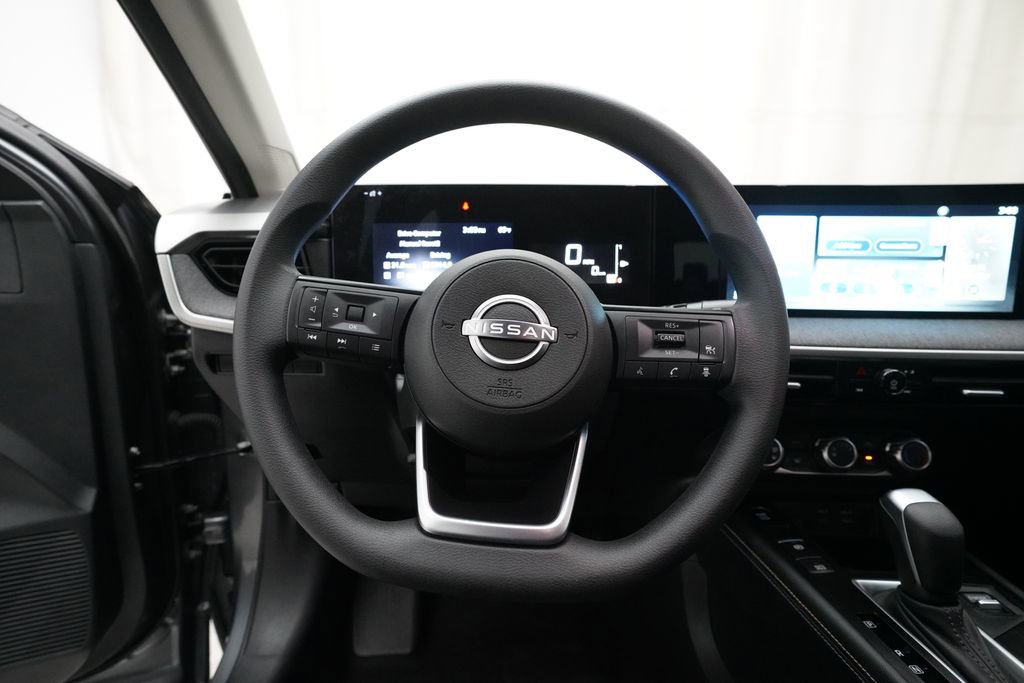 Certified 2025 Nissan Kicks SV image 4