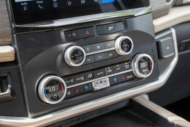Used 2024 Ford Expedition Limited AWD/4WD image 59