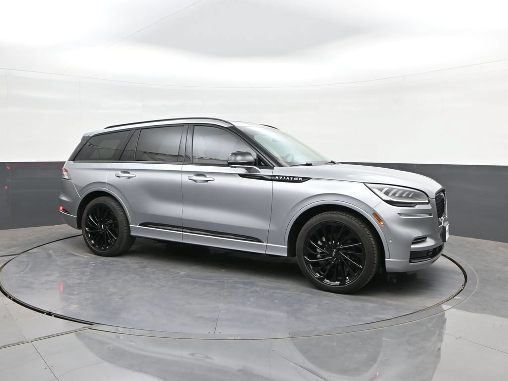 Used 2024 Lincoln Aviator Reserve w/ Equipment Group 201A RWD image 17