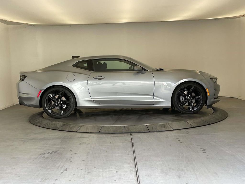 Used 2024 Chevrolet Camaro LT RWD image 6