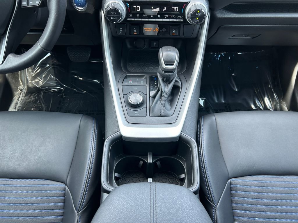 Used 2022 Toyota RAV4 XSE image 12