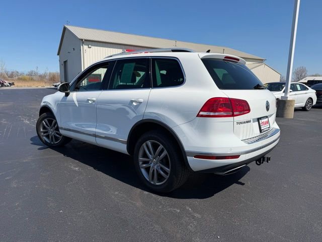 Used 2016 Volkswagen Touareg Sport AWD/4WD image 5