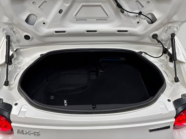 Used 2021 MAZDA MX-5 Miata RF Grand Touring RWD image 20