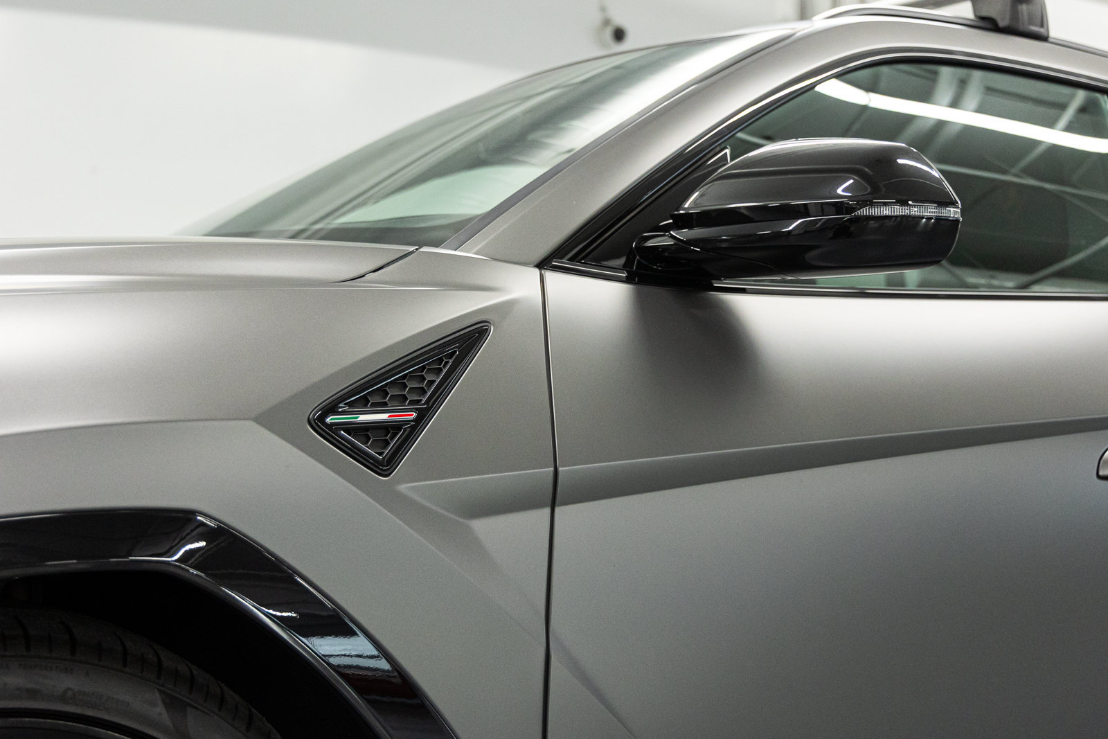 Used 2022 Lamborghini Urus AWD/4WD image 22