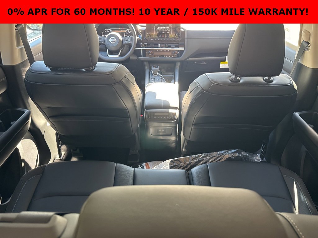 New 2025 Nissan Pathfinder SL w/ Black Appearance Package image 20