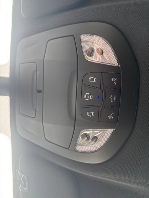 Used 2026 Chrysler Pacifica Select FWD image 26