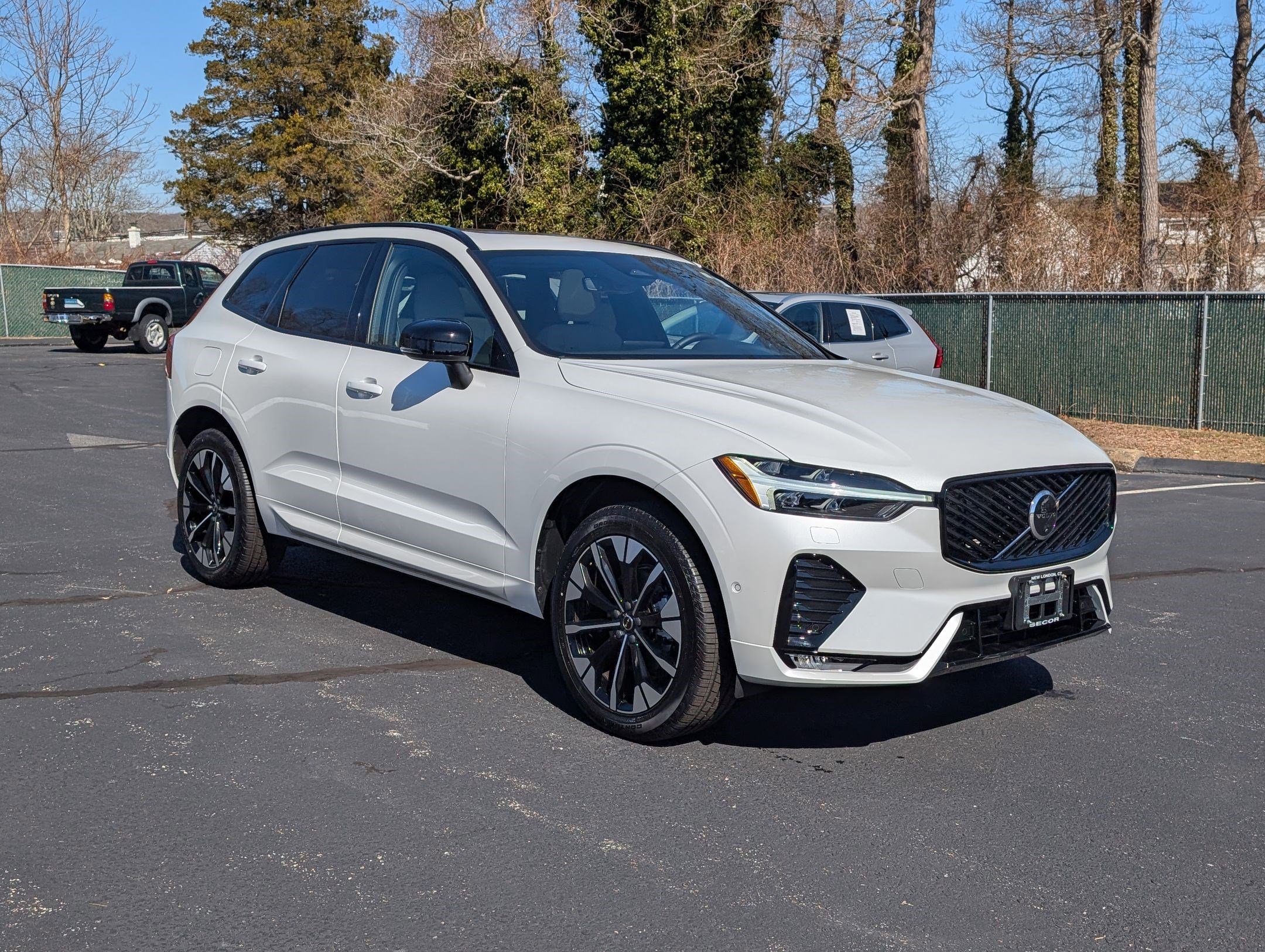 New 2026 Volvo XC60 B5 Plus w/ Protection Package Premier image 2