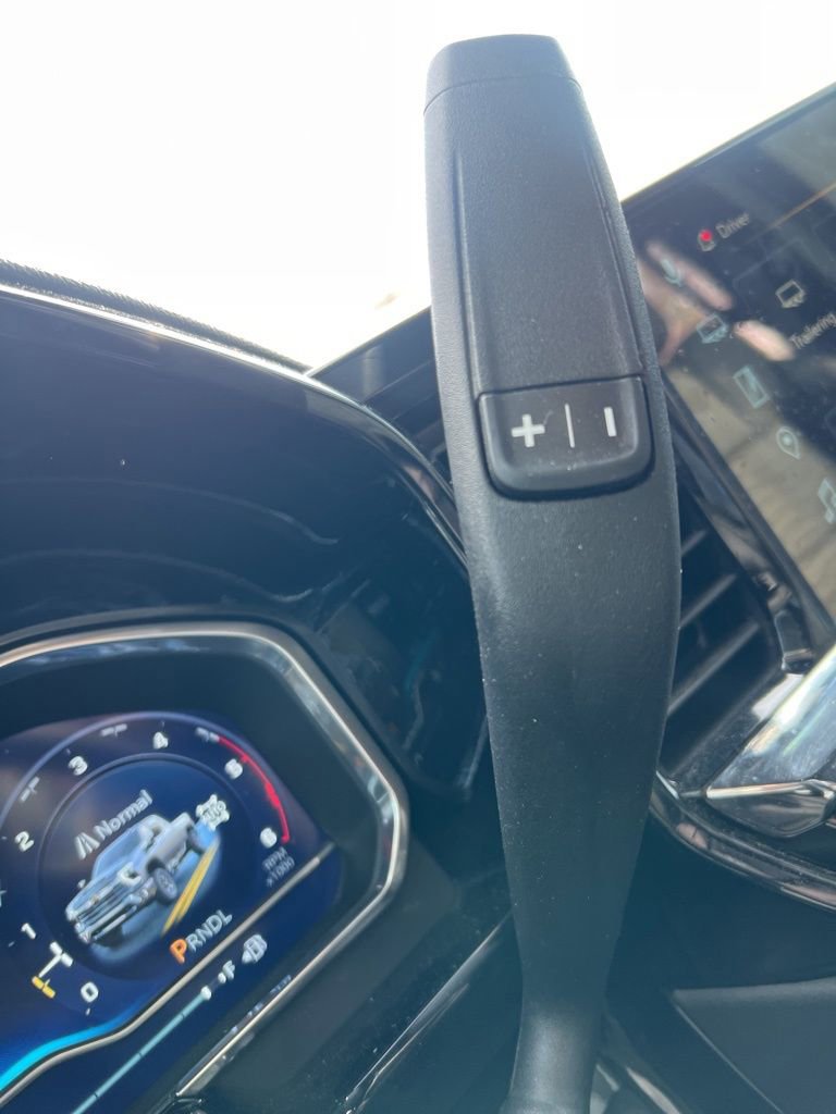 Used 2024 Chevrolet Silverado 2500 ZR2 w/ Technology Package image 28